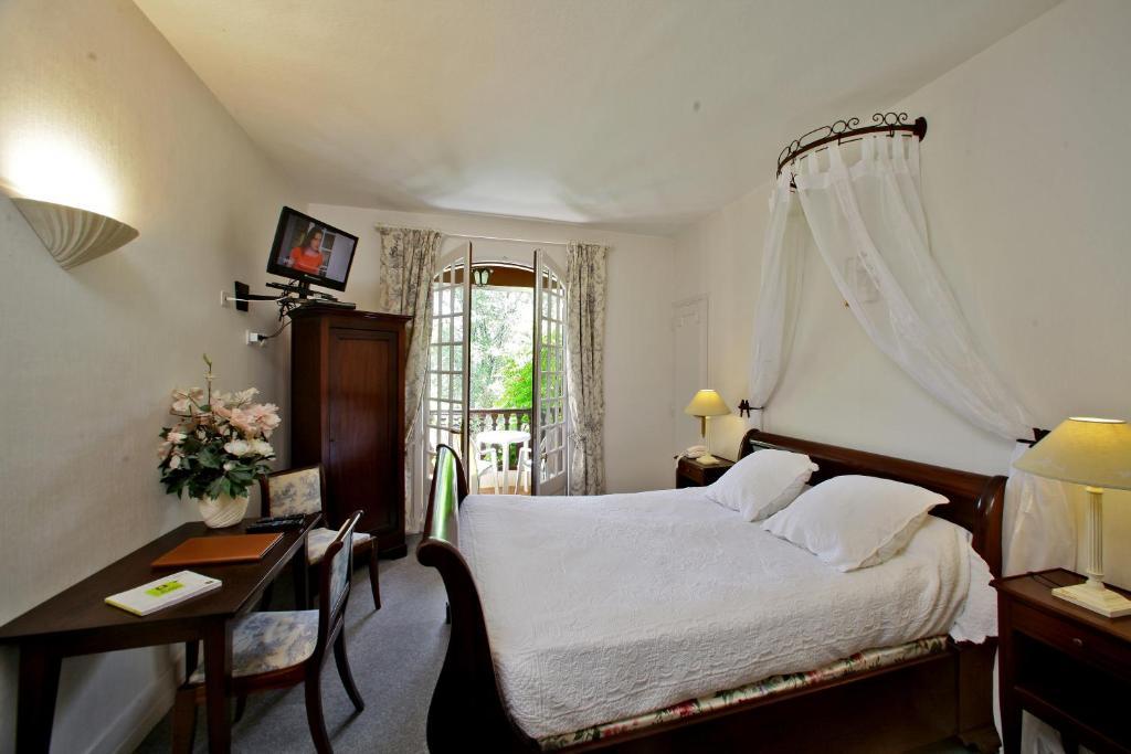 Auberge de L'Étang Bleu Vieux-Mareuil Camera foto